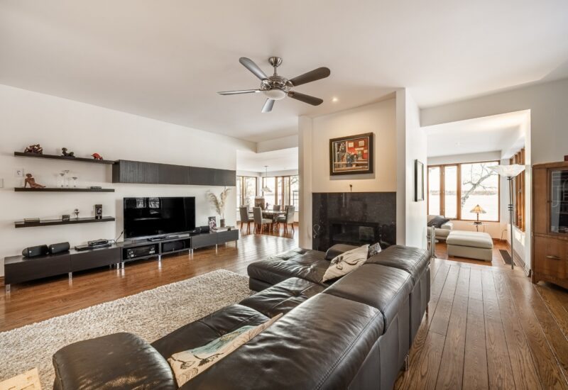 2211 Ch. du Bord-du-Lac Montréal (L&rsquo;Île-Bizard/Sainte-Geneviève) (Montréal)