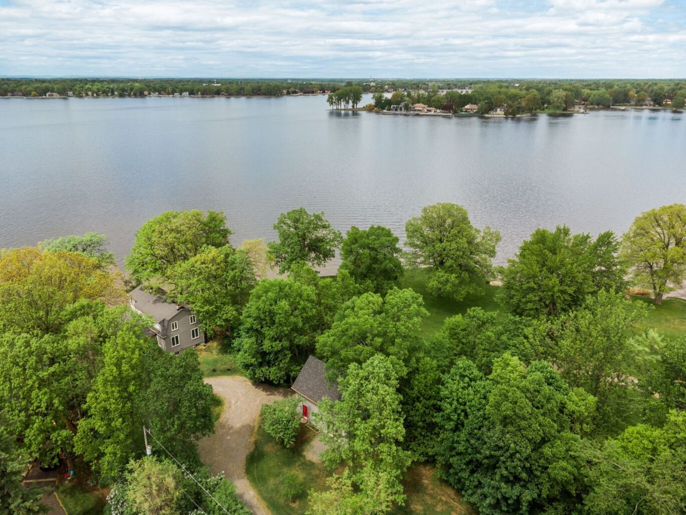 2211 Ch. du Bord-du-Lac Montréal (L&rsquo;Île-Bizard/Sainte-Geneviève) (Montréal)