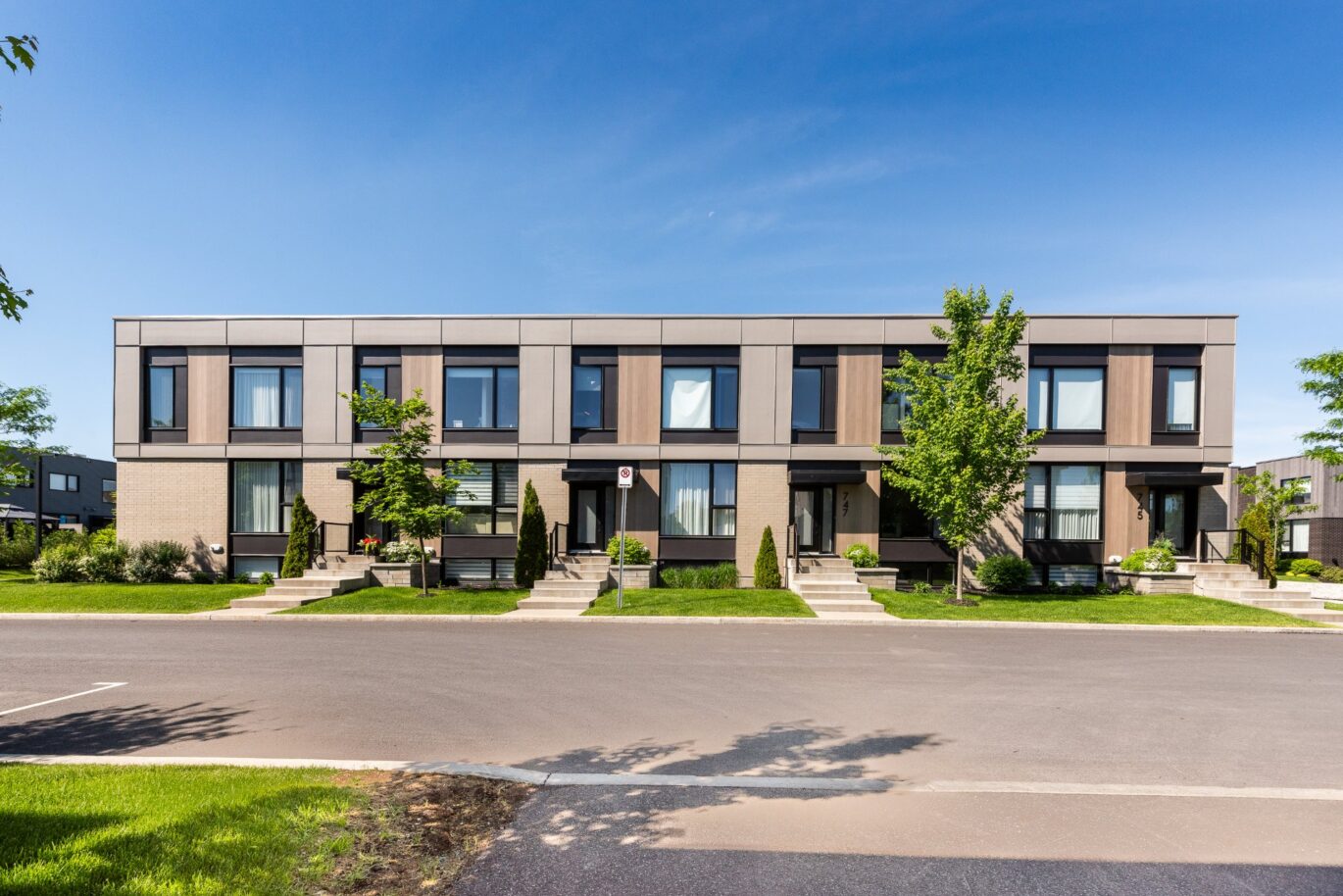 747 Rue Isola-Comtois  Sainte-Julie (Montérégie)