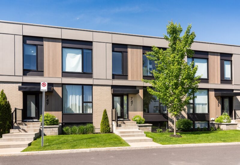 747 Rue Isola-Comtois  Sainte-Julie (Montérégie)