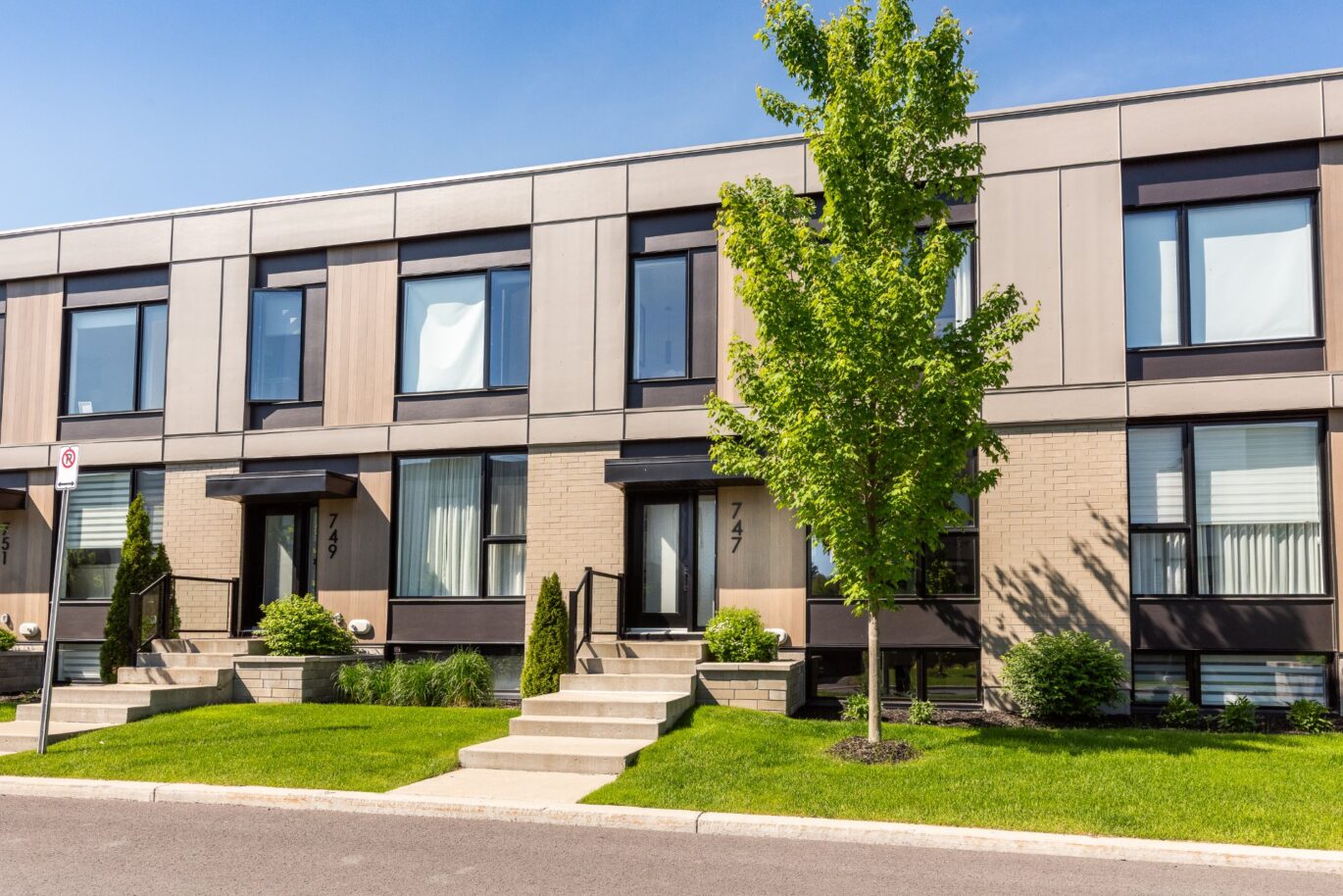 747 Rue Isola-Comtois  Sainte-Julie (Montérégie)