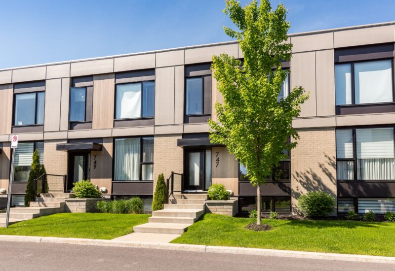 747 Rue Isola-Comtois  Sainte-Julie (Montérégie)