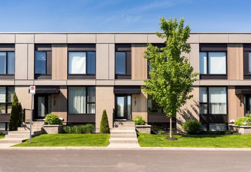 747 Rue Isola-Comtois  Sainte-Julie (Montérégie)