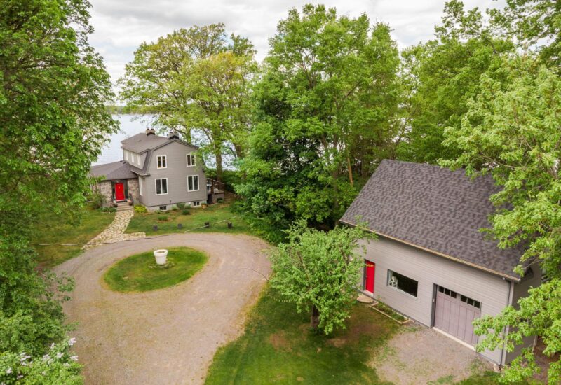 2211 Ch. du Bord-du-Lac Montréal (L’Île-Bizard/Sainte-Geneviève) (Montréal)