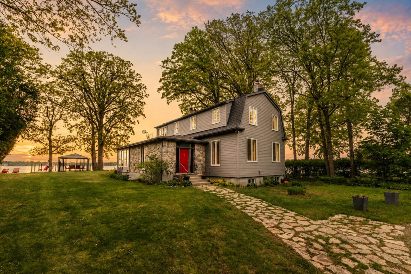 2211 Ch. du Bord-du-Lac  Montréal (L’Île-Bizard/Sainte-Geneviève) (Montréal)