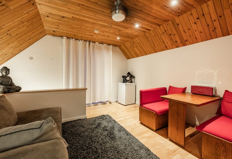 2211 Ch. du Bord-du-Lac Montréal (L’Île-Bizard/Sainte-Geneviève) (Montréal)