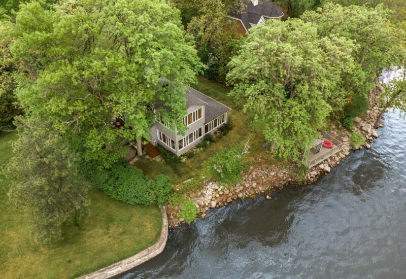 2211 Ch. du Bord-du-Lac Montréal (L’Île-Bizard/Sainte-Geneviève) (Montréal)