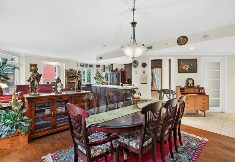 3875 Boul. de Chenonceau #308  Laval (Chomedey) (Laval)