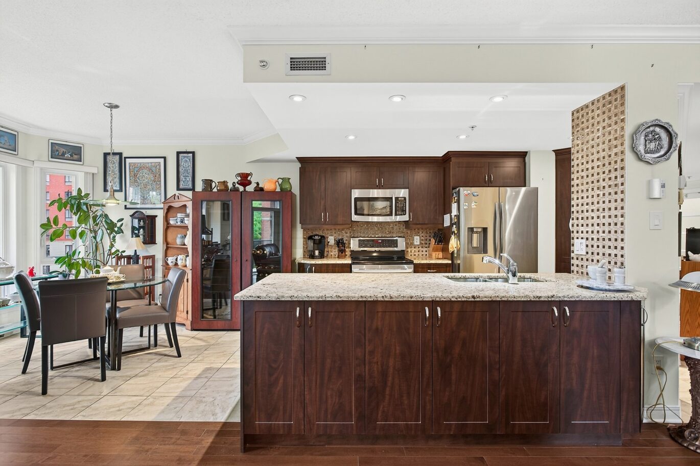 3875 Boul. de Chenonceau #308  Laval (Chomedey) (Laval)