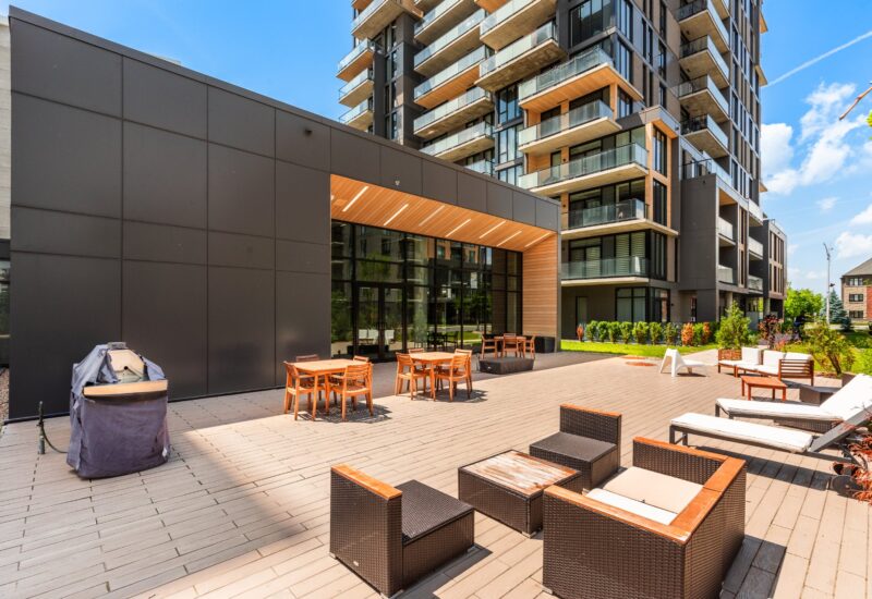 3480 Boul. St-Elzear O. #708  Laval (Chomedey) (Laval)