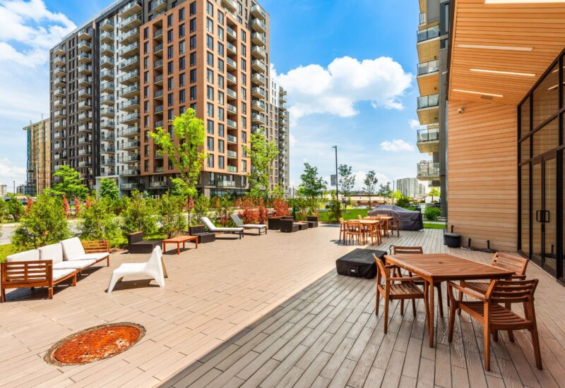 3480 Boul. St-Elzear O. #708  Laval (Chomedey) (Laval)