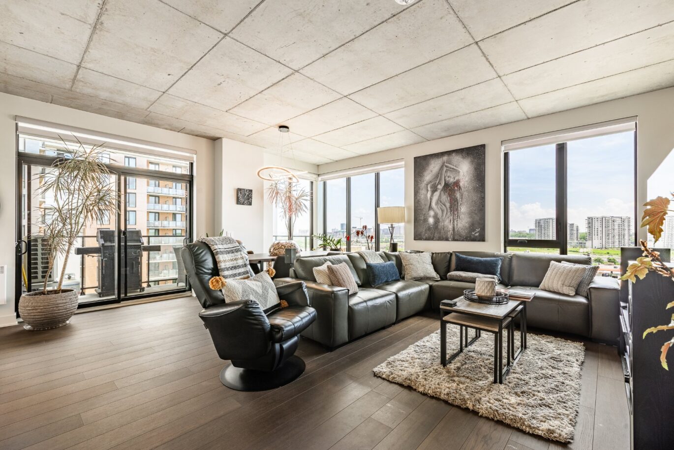 3480 Boul. St-Elzear O. #708  Laval (Chomedey) (Laval)