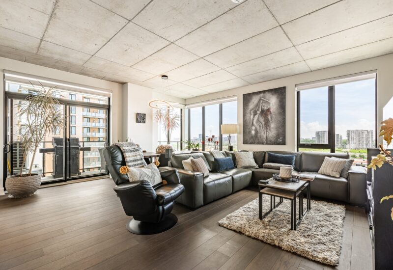 3480 Boul. St-Elzear O. #708  Laval (Chomedey) (Laval)
