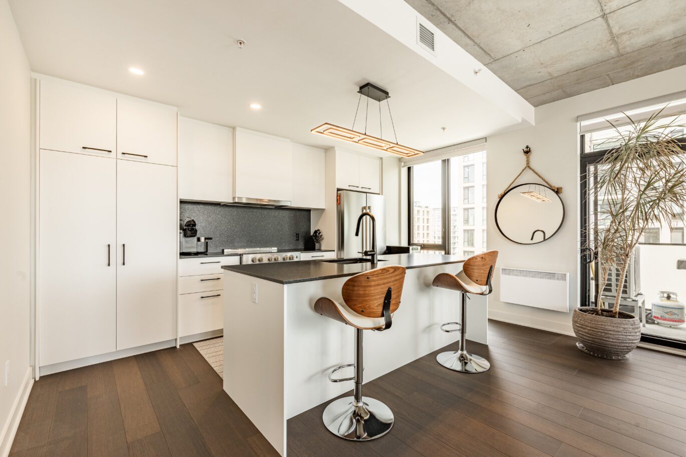3480 Boul. St-Elzear O. #708  Laval (Chomedey) (Laval)