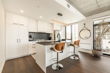 3480 Boul. St-Elzear O. #708 Laval (Chomedey) (Laval)