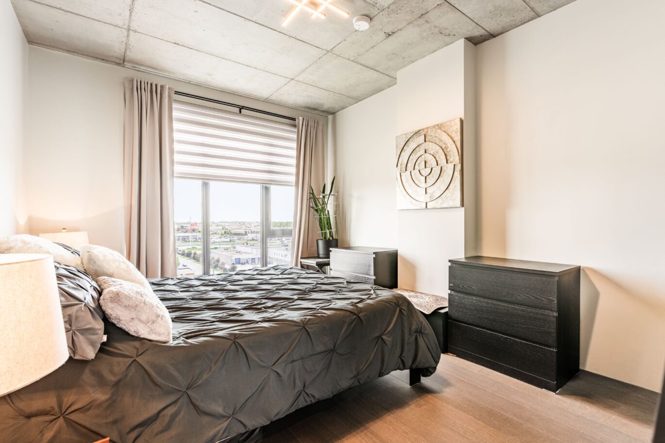 3480 Boul. St-Elzear O. #708  Laval (Chomedey) (Laval)