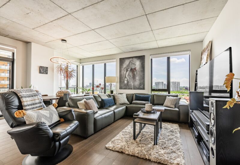 3480 Boul. St-Elzear O. #708  Laval (Chomedey) (Laval)