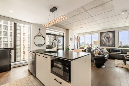 3480 Boul. St-Elzear O. #708 Laval (Chomedey) (Laval)