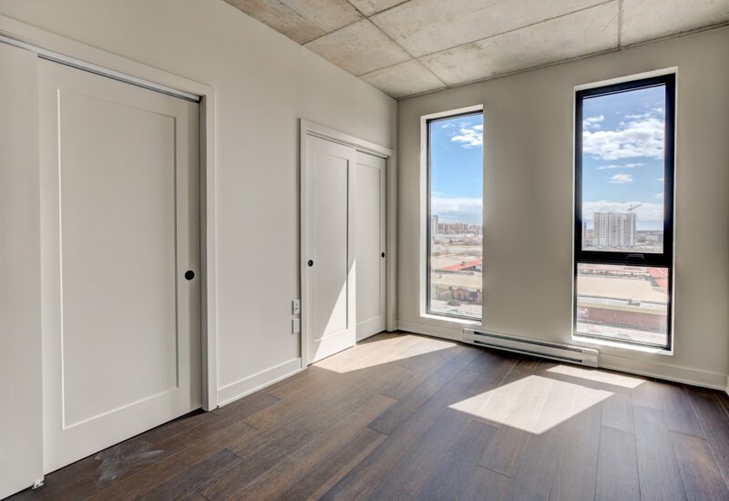 3480 Boul. St-Elzear O. #708  Laval (Chomedey) (Laval)