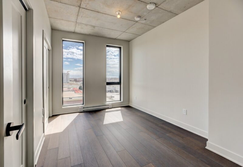 3480 Boul. St-Elzear O. #708  Laval (Chomedey) (Laval)