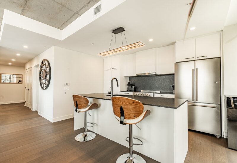 3480 Boul. St-Elzear O. #708  Laval (Chomedey) (Laval)