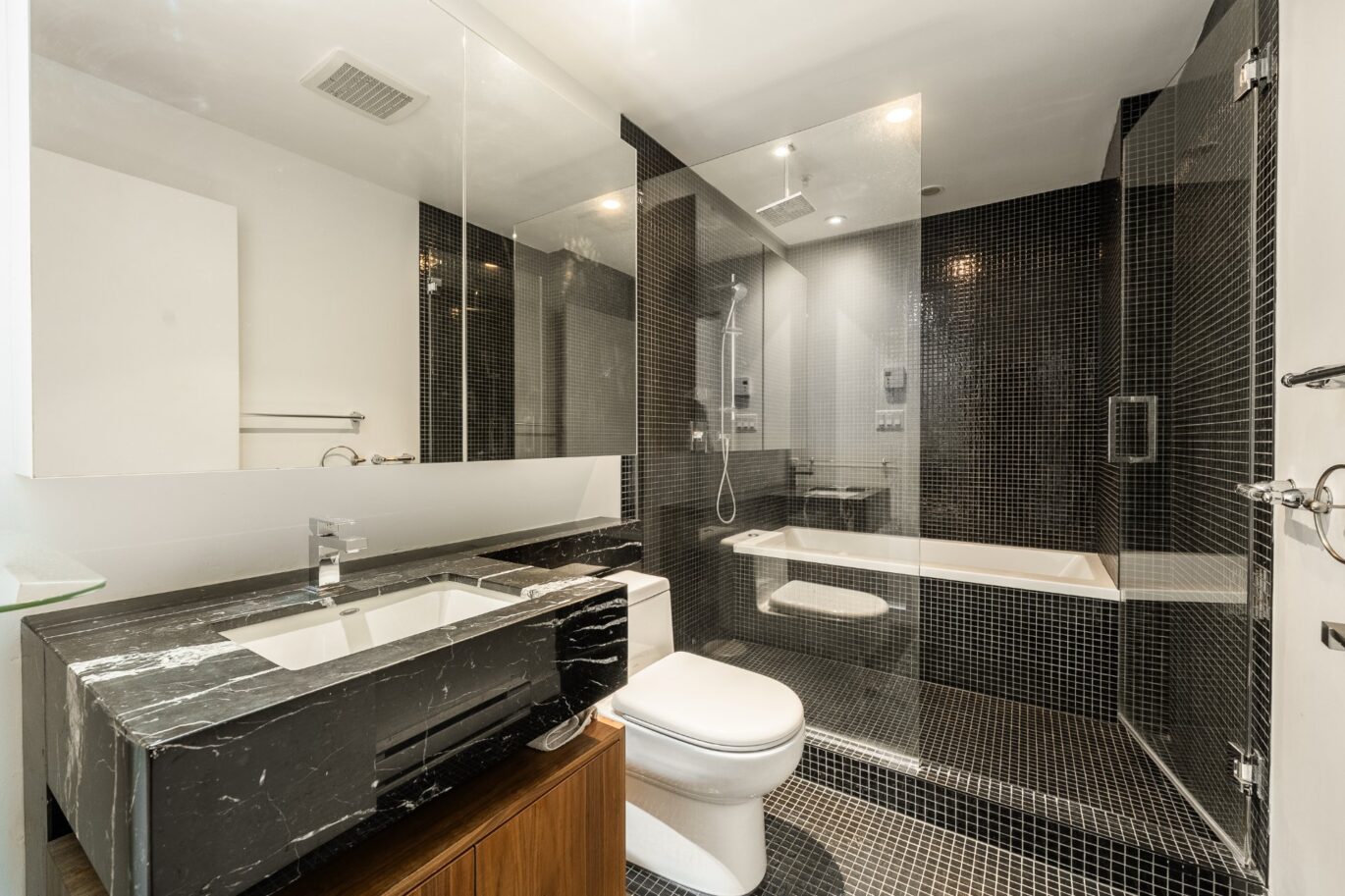 221 Rue St-Jacques #701  Montréal (Ville-Marie) (Montréal)