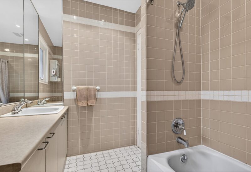 5664 Av. Edgemore Côte-Saint-Luc (Montréal)