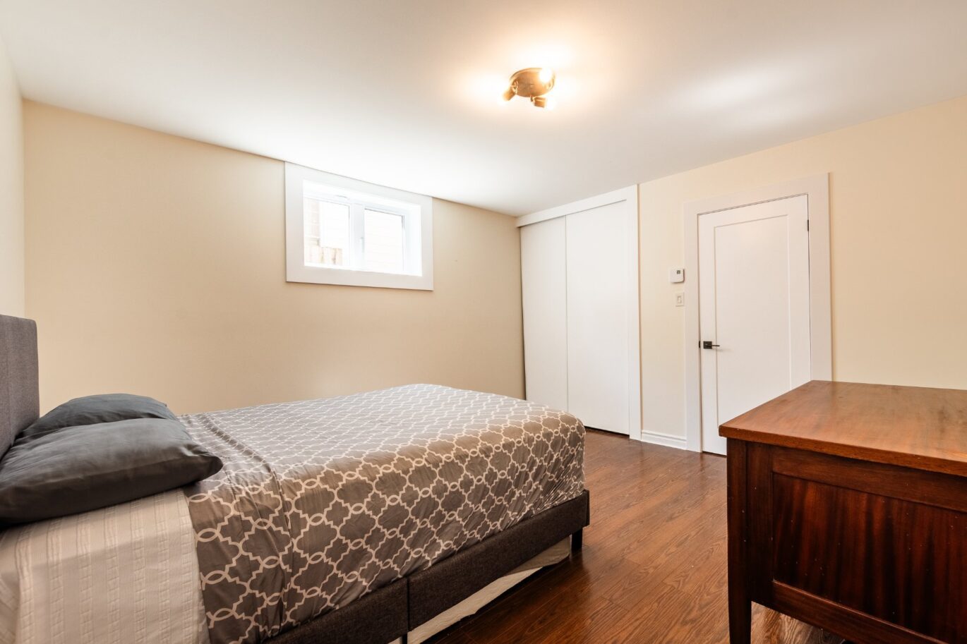 1644 Rue St-Pierre #2  Longueuil (Le Vieux-Longueuil) (Montérégie)