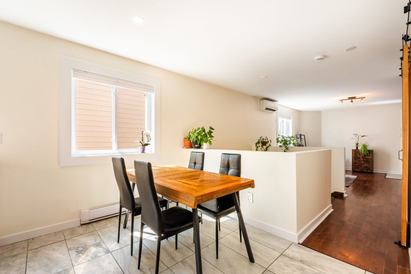 1644 Rue St-Pierre #2  Longueuil (Le Vieux-Longueuil) (Montérégie)
