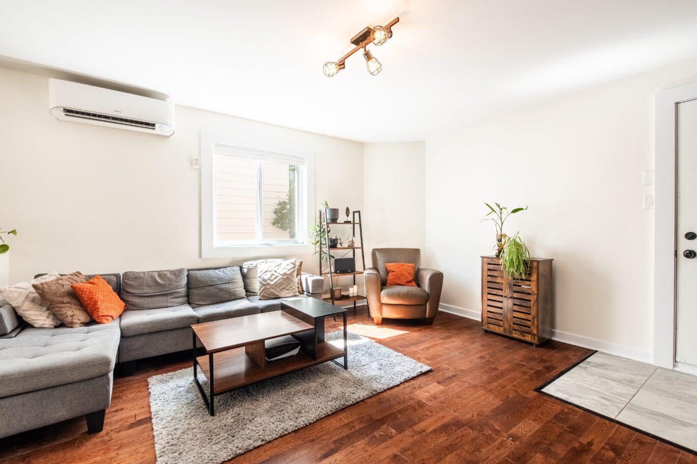 1644 Rue St-Pierre #2  Longueuil (Le Vieux-Longueuil) (Montérégie)