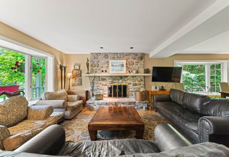 574 Ch. des Cèdres  Piedmont (Laurentides)