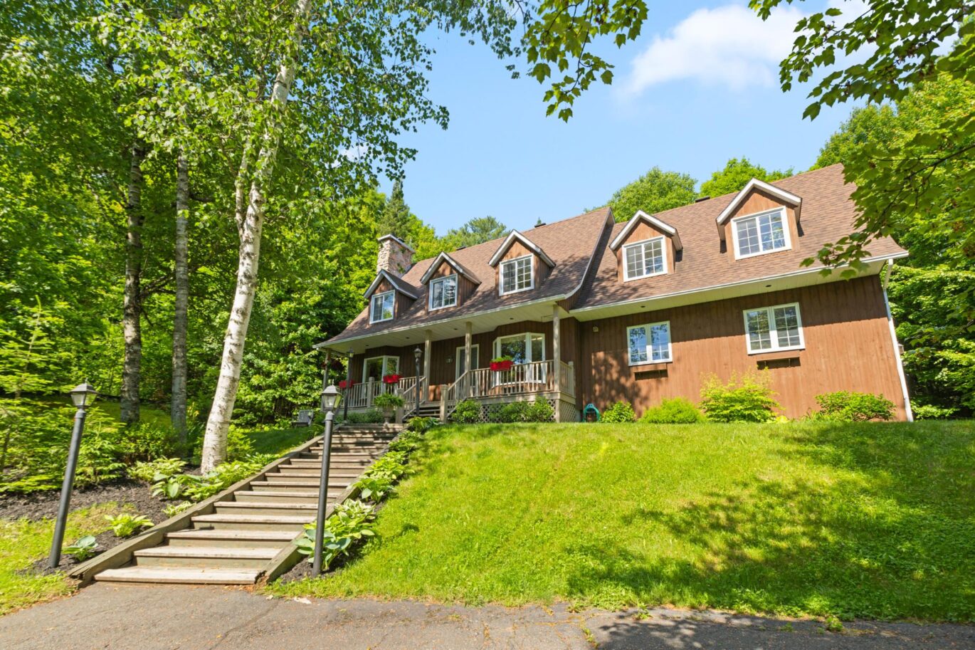 574 Ch. des Cèdres  Piedmont (Laurentides)