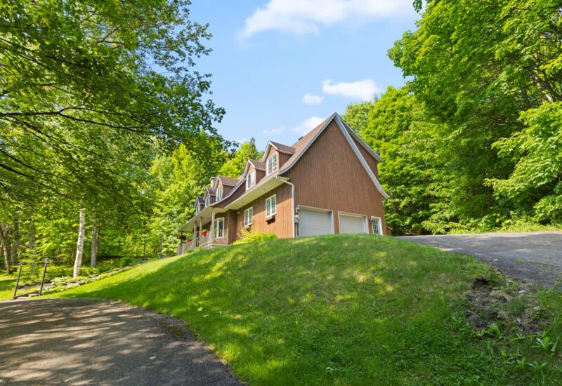 574 Ch. des Cèdres  Piedmont (Laurentides)