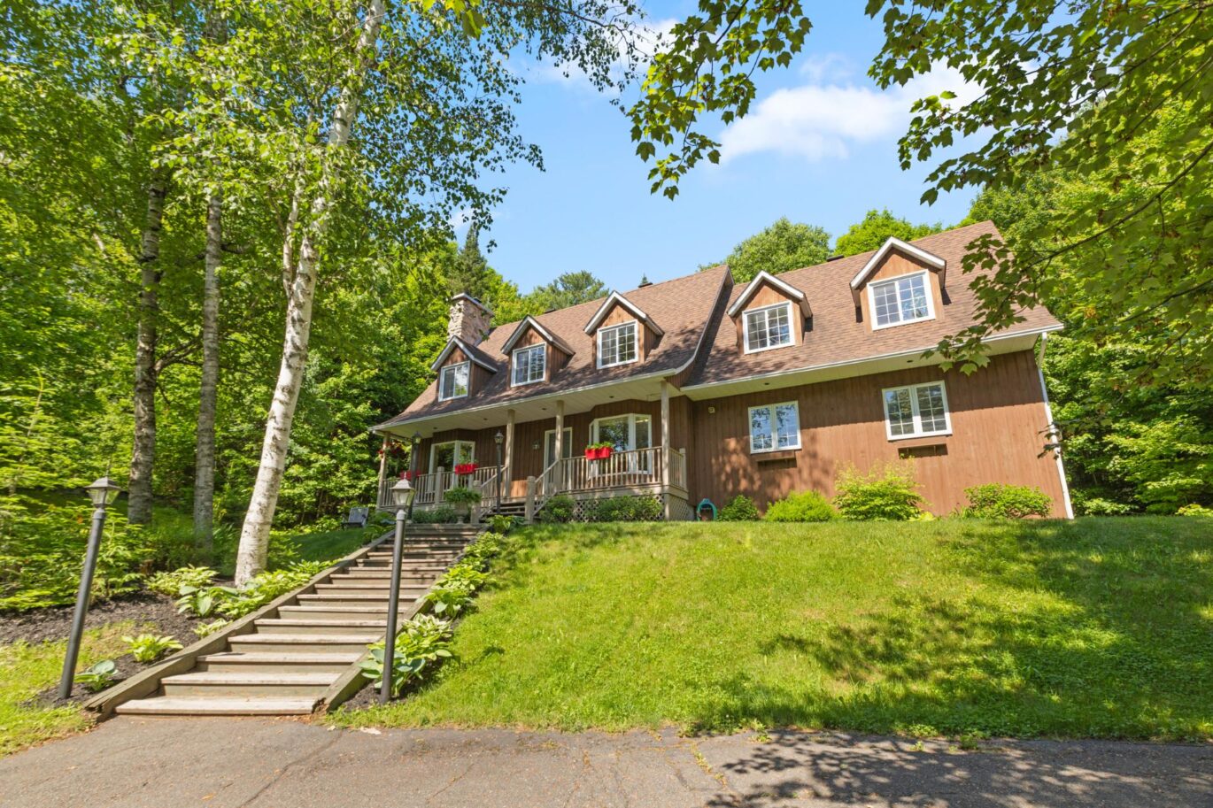 574 Ch. des Cèdres  Piedmont (Laurentides)