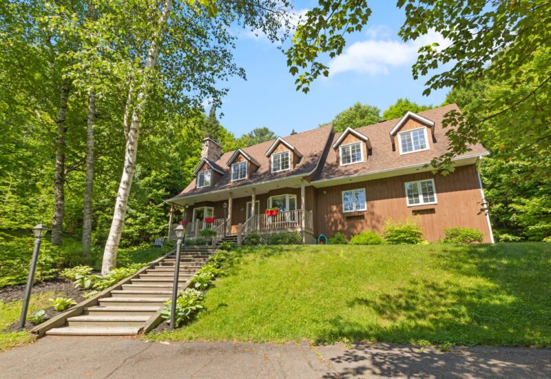 574 Ch. des Cèdres  Piedmont (Laurentides)