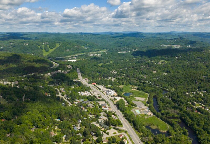 574 Ch. des Cèdres  Piedmont (Laurentides)