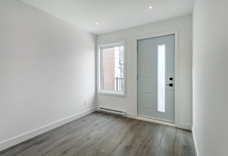25 Av. Lowland #3  Montréal (Lachine) (Montréal)