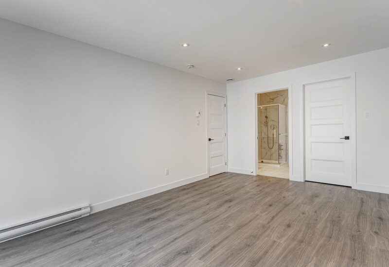 25 Av. Lowland #3  Montréal (Lachine) (Montréal)