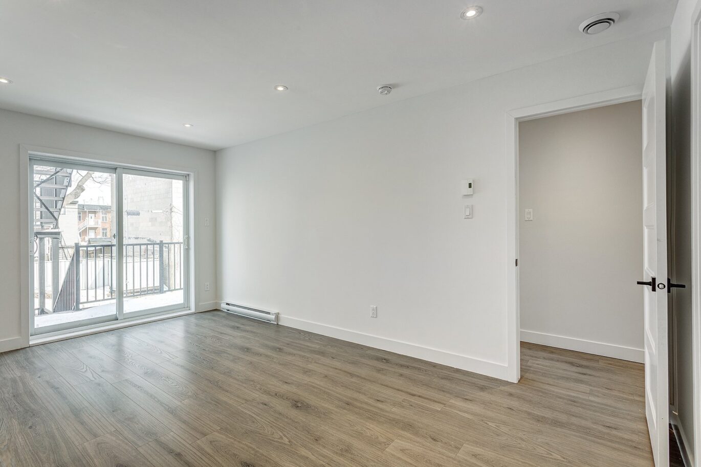 25 Av. Lowland #3  Montréal (Lachine) (Montréal)