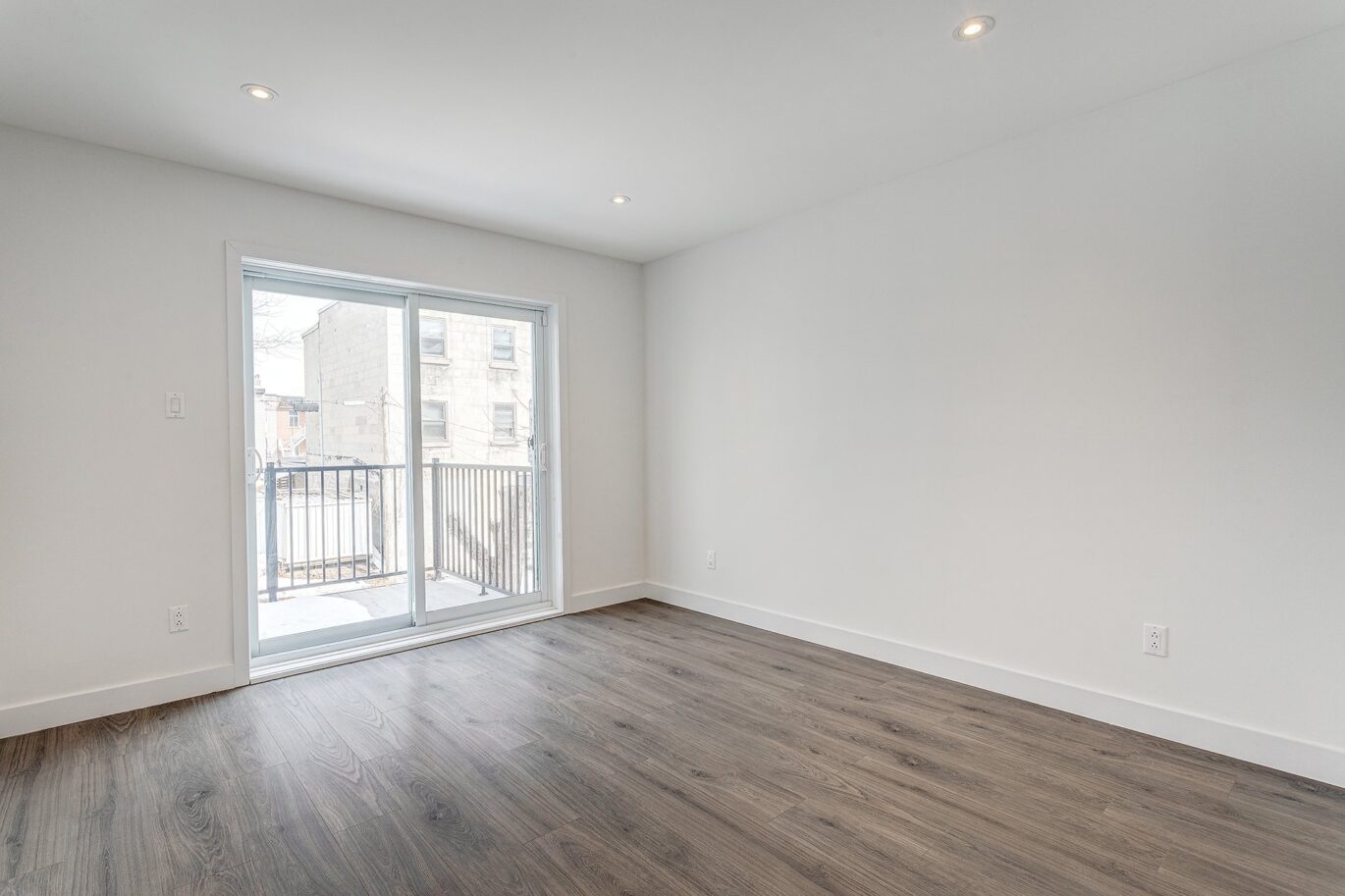 25 Av. Lowland #3  Montréal (Lachine) (Montréal)
