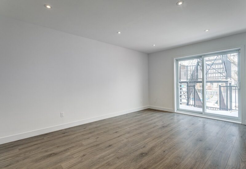 25 Av. Lowland #3  Montréal (Lachine) (Montréal)