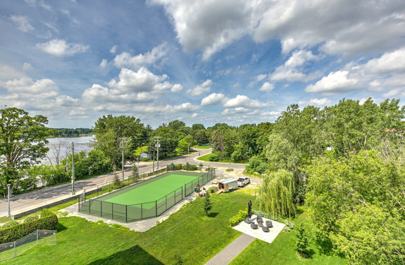 1300 Rue les Érables #406  Laval (Laval-sur-le-Lac) (Laval)