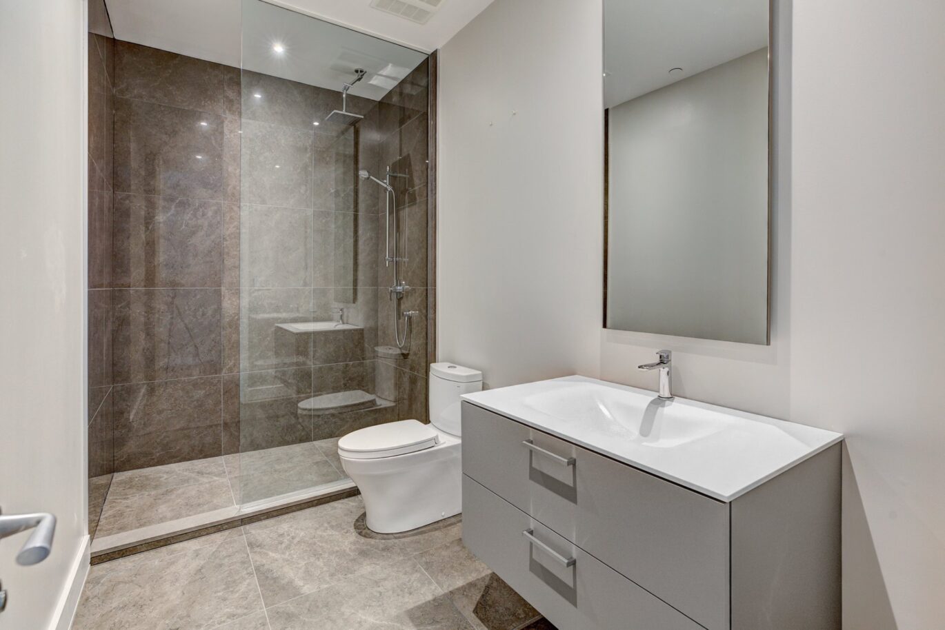 1300 Rue les Érables #406  Laval (Laval-sur-le-Lac) (Laval)