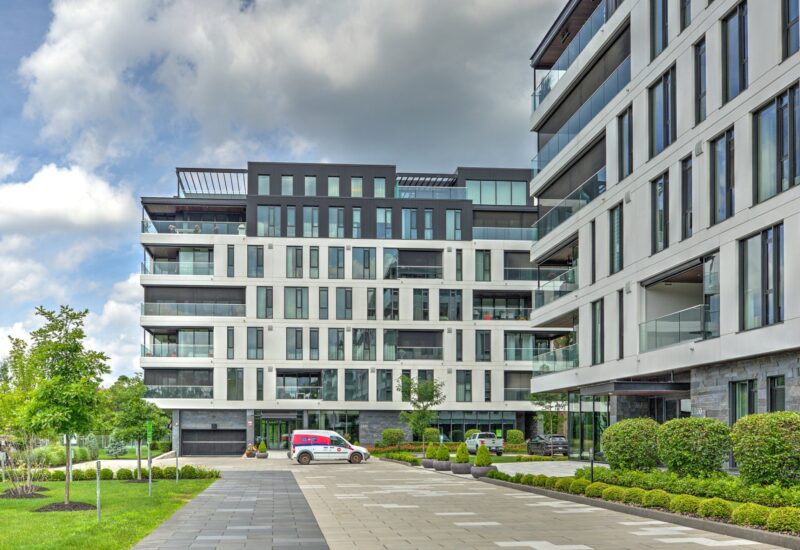 1300 Rue les Érables #406  Laval (Laval-sur-le-Lac) (Laval)