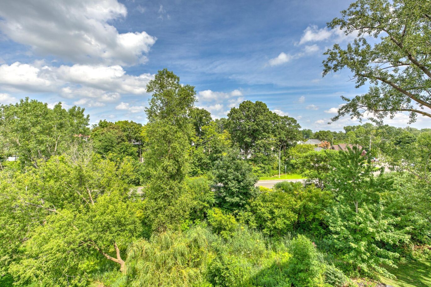 1300 Rue les Érables #406  Laval (Laval-sur-le-Lac) (Laval)