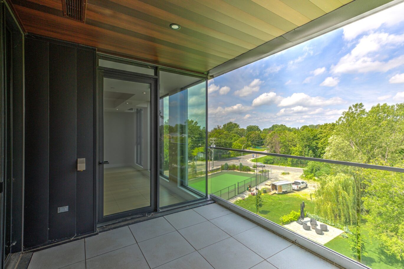 1300 Rue les Érables #406  Laval (Laval-sur-le-Lac) (Laval)