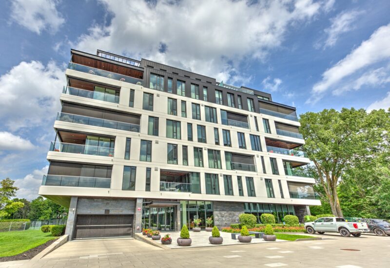 1300 Rue les Érables #406  Laval (Laval-sur-le-Lac) (Laval)