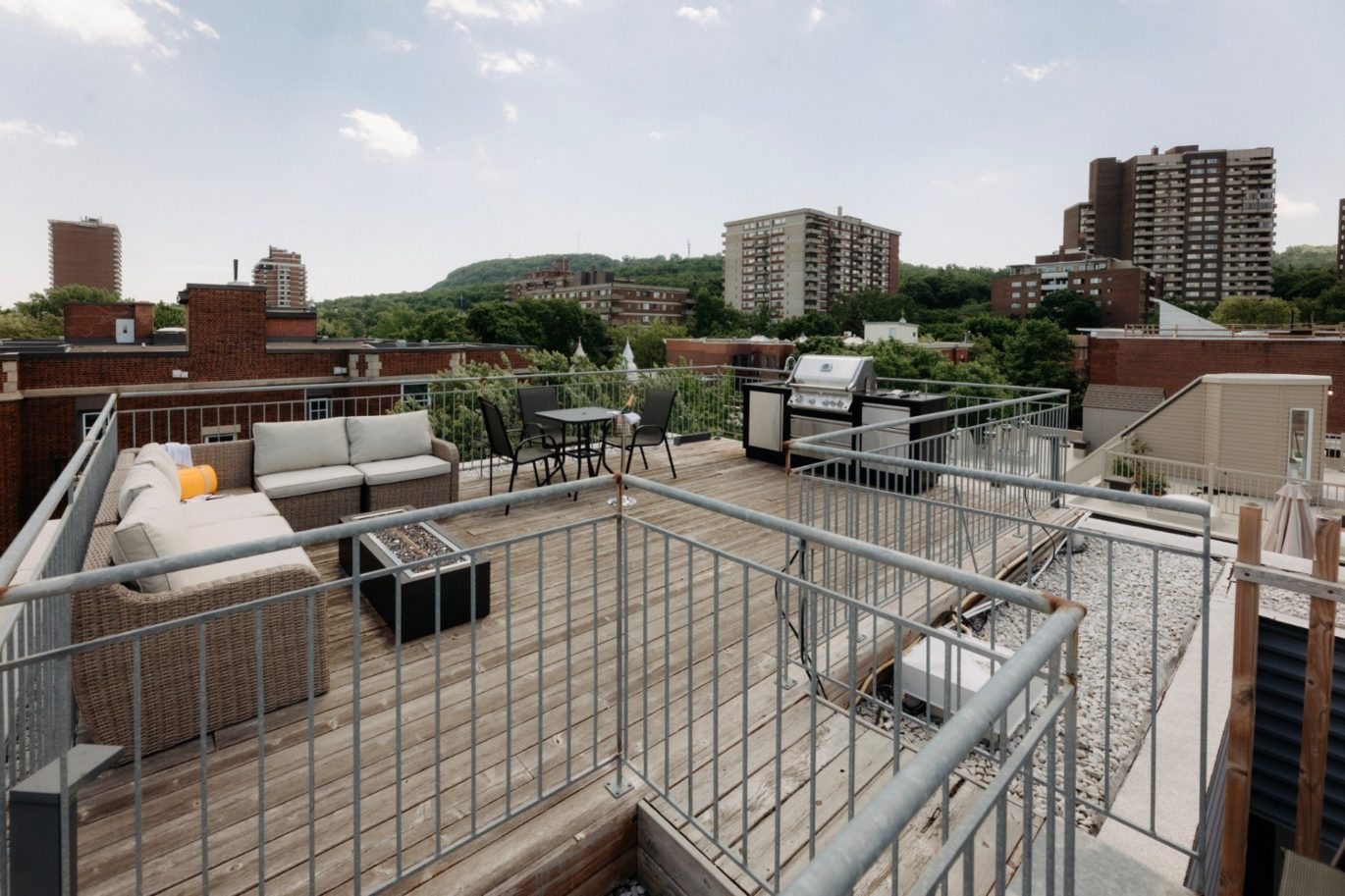 407 – 413 Av. Édouard-Charles Montréal (Outremont) (Montréal)