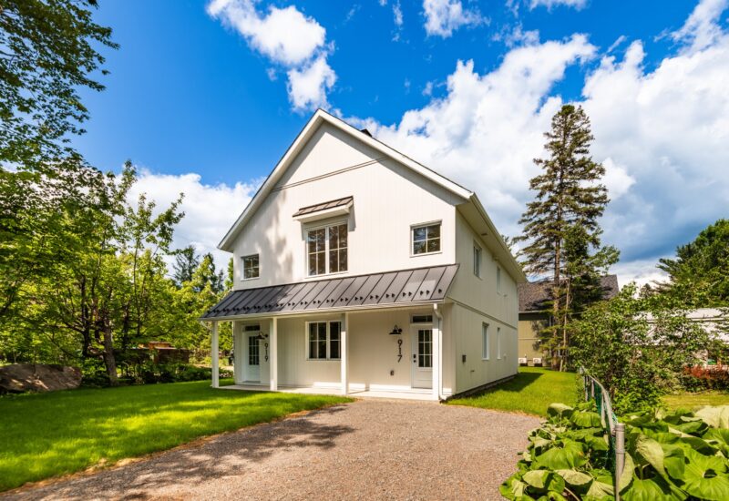 917 – 919 Ch. de la Rivière  Val-David (Laurentides)