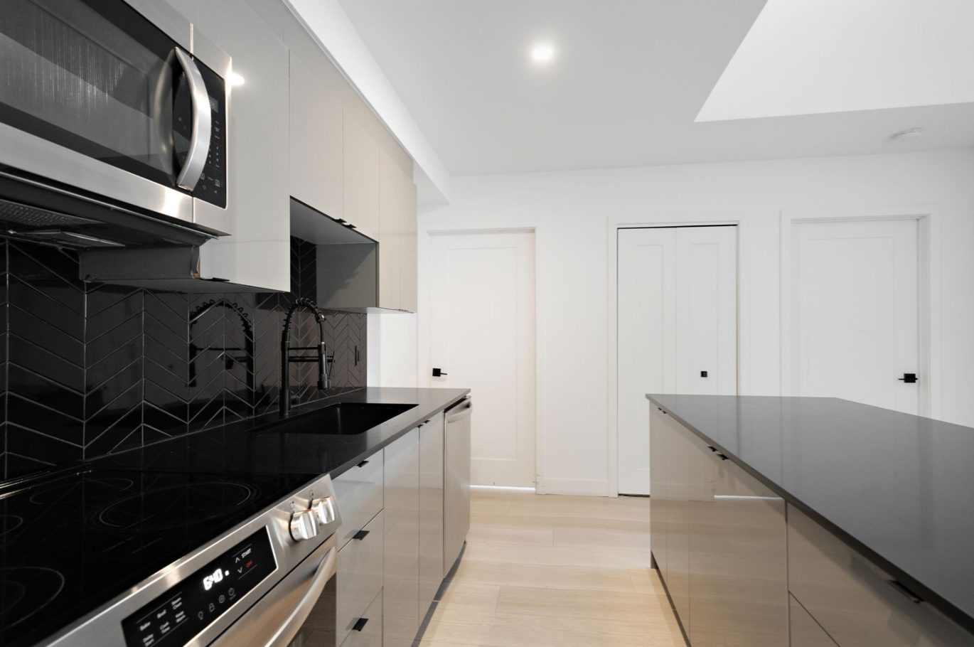 5350 Av. Victoria #201  Montréal (Côte-des-Neiges/Notre-Dame-de-Grâce) (Montréal)